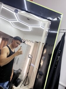 Michael_black01 Michael in barber Pic 3