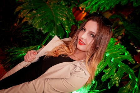 julietaanalsquirt glam Foto 7