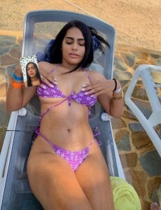 _charlotte11 Public Pic