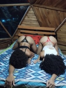 CurlyBitch Sexy and horny girls Photo 4