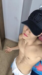 dominant_boy1 Public Pic 2