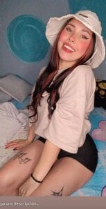 ElaSalvatorehh Public Hình 2