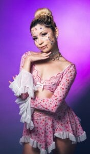 tender and dazzling 💗🦋 de Laukyubey1  Imagens