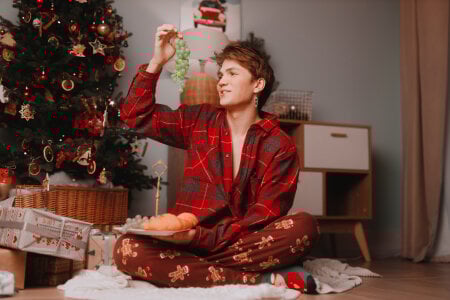 Justin_Horn Christmass Gift Pic 7