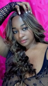 ElyThonsom elythonsom sexy Pic 3