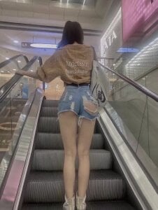 zqyaini Public Pic