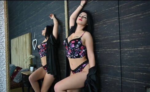 RaquelLust Public Pic 8