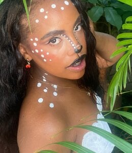 Tiifany_Baker wild deer 🤎 Gambar 5