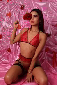 arl_chloee Valentine's Day between sighs and glances 💗 รูป  9