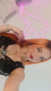 kiss me de Miah_hilton2  5 Imagens