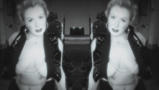 GoddessAlimony HALLOWEEN QUEEN screengrabs Pic 3