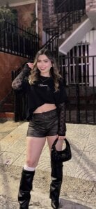 emi_bloom Public Pic 5