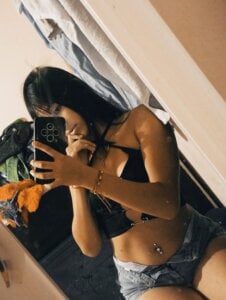 valenn_sweet Public Pic 3