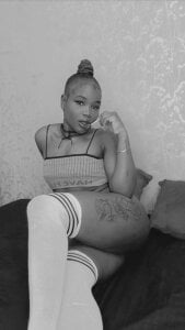 💋 For Mischievous Eyes Only od IrisHerrera_  4 snímek