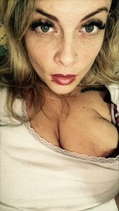 ZoeMesmerizeIf you're curious about ....read this.图片 4