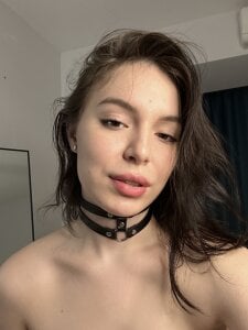 RoseBIeuchoker照片 2