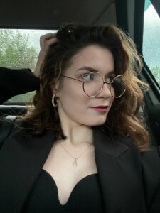 MariamCopp Public Pic 8