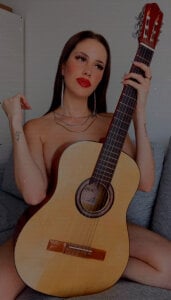 LolaSB Posando 🎸 Bilde 4