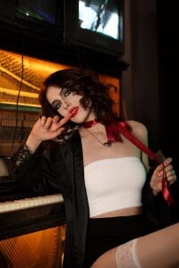 FrancesDay devil🖤💄😈 Pic