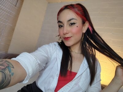 Amy66 Public 0 Pic 3