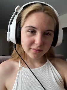 MyraLitterers just pose Pic 4