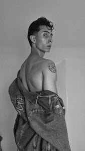 Ithan_Skin Sexy in black and white รูป  4