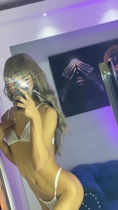 me with a different hair color😍😍 de super_hot_girls  2 photos