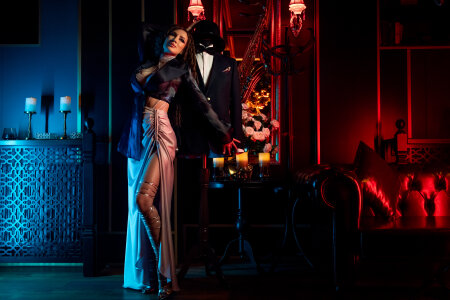 AngelaDevins A man's world Pic 3