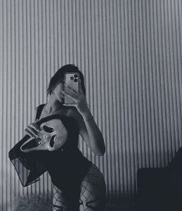 alessandra_sd1 Public Pic 3