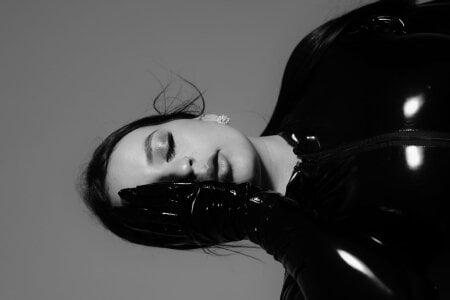 Nina_Blaze my face with talex suit 사진