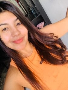 sarah_benz_ Public Pic 5