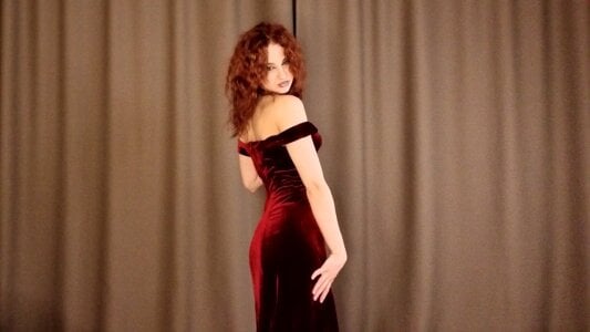 RedWingsAir my favorite dress. imagine taking it off me, darling Pic 2