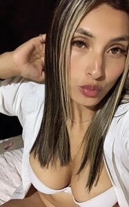 Cami_Leon2 😘 Pic 3