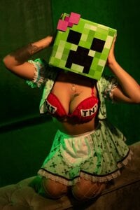 evybubbles Cosplay Minecraft Creeper Pic 2