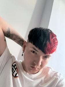 Santiago_morgan fire on black and red зображення