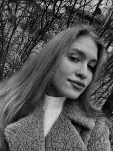 Eva_Renny Public Pic 8