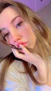 Alena_MellS Public Pic