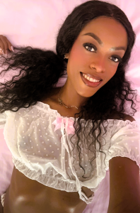 ChannelFrequencyのJust Might Be 😘の 4枚の写真