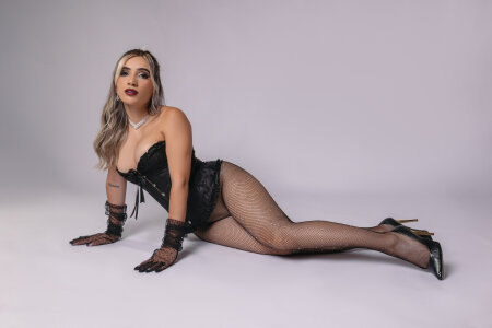 Tania_Diaz_ Sexy Blonde in Black🖤 Gambar 4