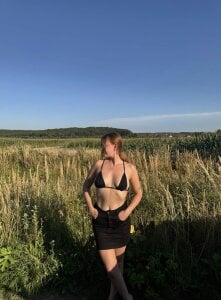 LizzyCummPublic图片 4