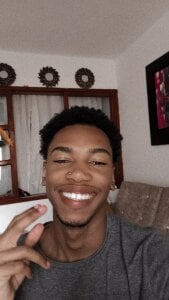 Higger_dick Captivating smile Pic 3