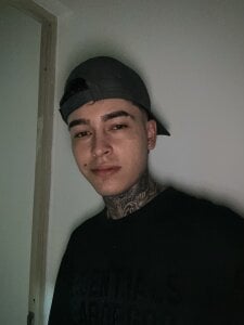 🫨 de samm4044  3 Imagens