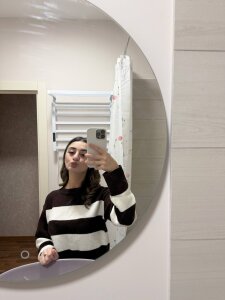 TovaNicometo on the other side of the mirror Pic 3