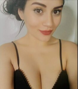 Emelie02 Public Pic 2