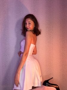 luna_young My Wonderful White Dress Pic 7