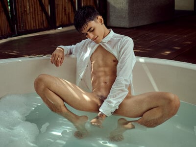 Dani_mc1 an afternoon in the jacuzzi Pic 5