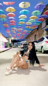 ArianaRosee_ Public Pic 5