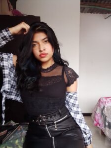 Samantha_collins_2 I think I fall in love with that look Pic