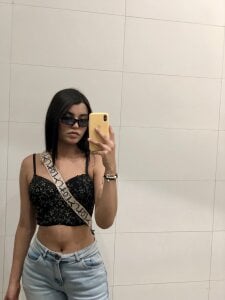 UnbowedSweetie Eli💓  4টি ছবি