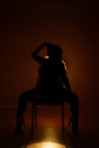 Evashayk_ 🖤 “I send here " Pic 4